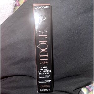 Lash Idôle Lash-Lifting & Volumizing Mascara New and Unopened
